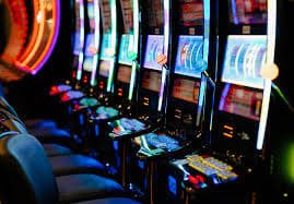 Baccarat နှင့် Roulette ကာစီနို ဂိမ်းများ